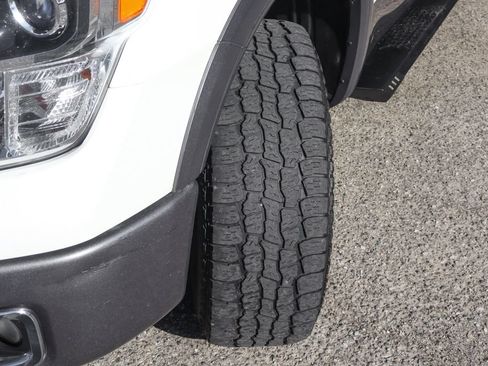 Used 2018 Nissan Titan PRO-4X AWD/4WD image 46