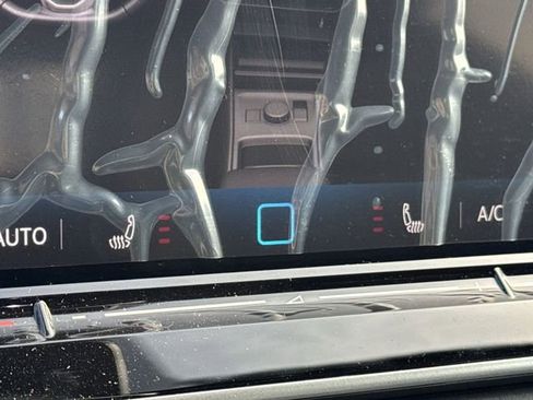 New 2026 Volkswagen Tiguan SE R-Line FWD image 21