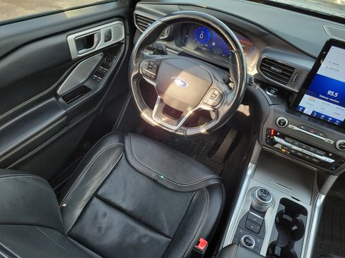 Used 2020 Ford Explorer ST w/ ST Street Pack image 13
