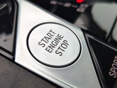 Used 2025 BMW X7 xDrive40i image 19