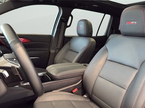 Used 2025 Chevrolet Traverse Z71 w/ Driver Confidence Package AWD/4WD image 11