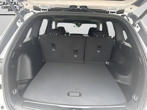 New 2025 Jeep Grand Cherokee image 27