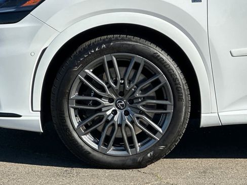 Used 2023 Lexus RX 500h F Sport image 31
