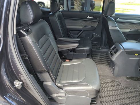 Used 2023 Volkswagen Atlas SEL Premium image 33