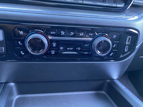 Used 2024 Chevrolet Silverado 2500 High Country w/ High Country Premium Package image 31