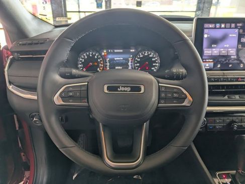 Used 2023 Jeep Compass Limited image 21