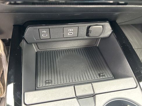 New 2026 Toyota Prius Plug-In Hybrid image 6