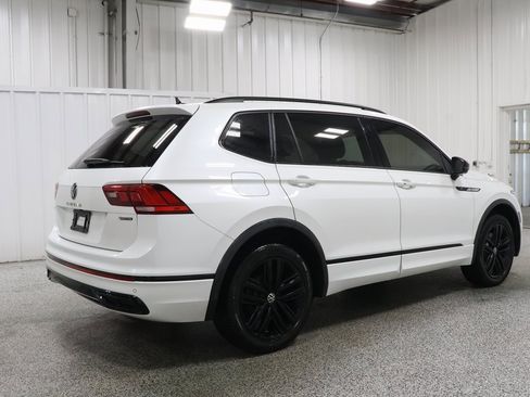 Used 2022 Volkswagen Tiguan SE R-Line image 6
