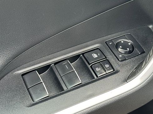 Used 2021 Toyota RAV4 Limited image 13