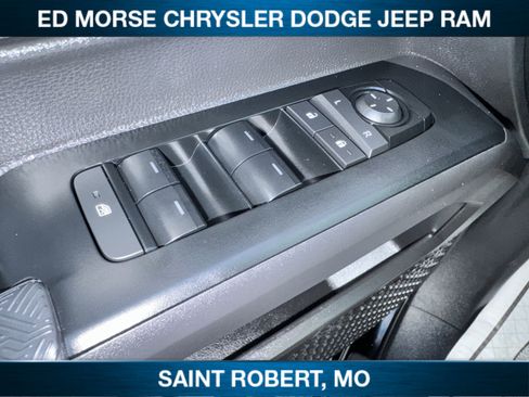 Used 2025 Toyota Tacoma SR5 image 19