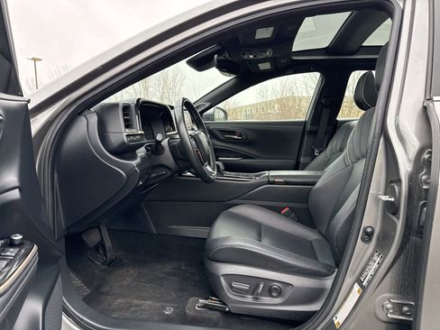 Used 2024 Toyota Crown image 6