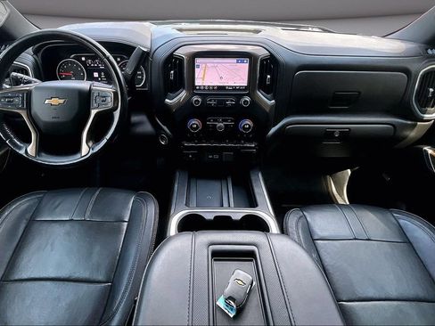 Used 2022 Chevrolet Silverado 1500 High Country w/ Technology Package AWD/4WD image 8