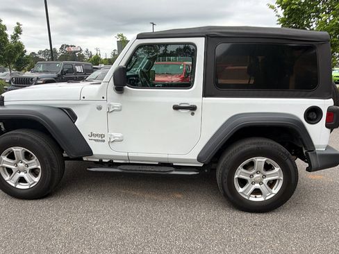 Used 2020 Jeep Wrangler Sport AWD/4WD image 11