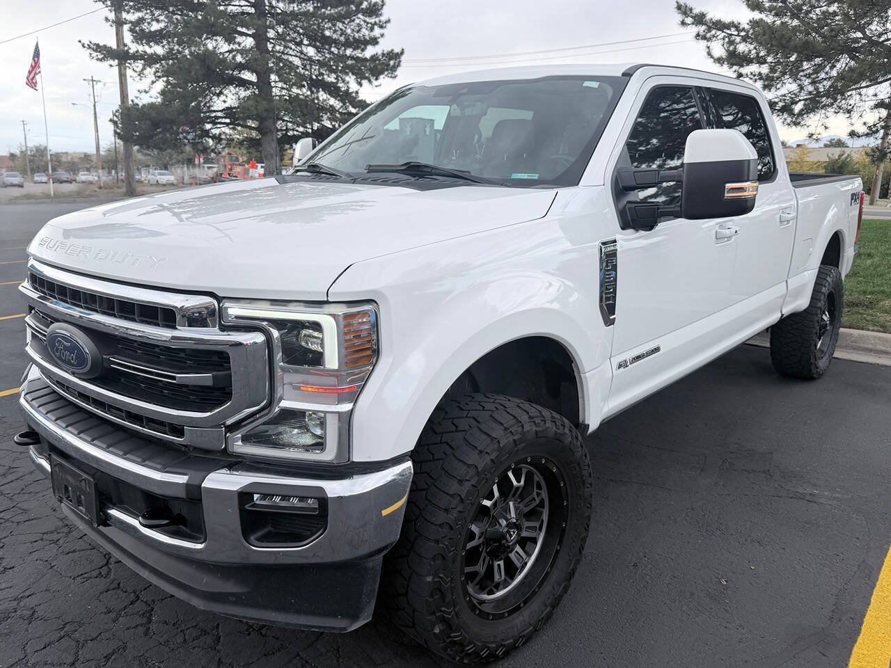 Used 2020 Ford F350 Lariat w/ Lariat Ultimate Package AWD/4WD image 4