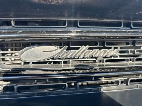 Used 2023 Dodge Challenger SXT w/ Blacktop Package image 28