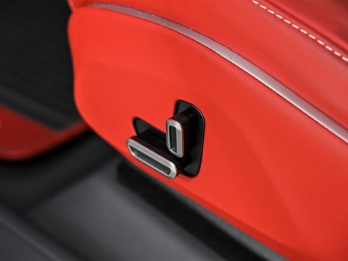 Used 2026 Ferrari Purosangue AWD/4WD image 30
