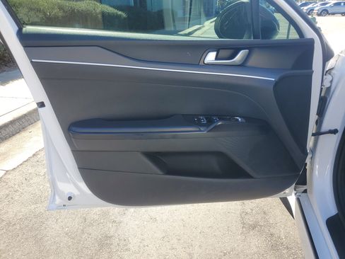 Used 2022 Kia K5 GT-Line image 14