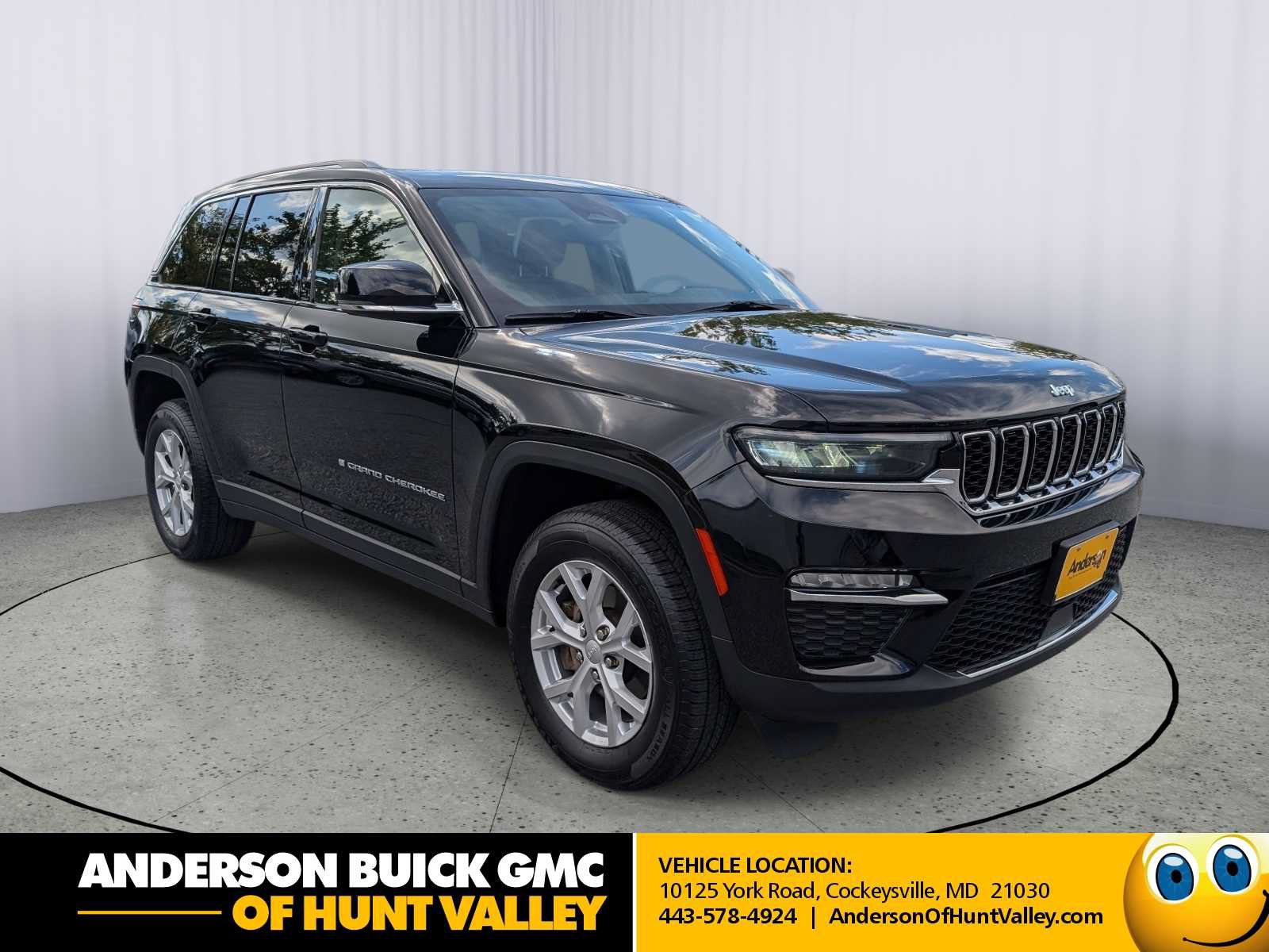 Used 2023 Jeep Grand Cherokee Limited AWD/4WD image 1