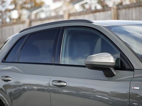 Certified 2025 Audi Q3 2.0T Premium w/ Convenience Package image 3