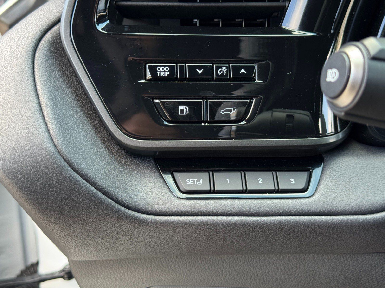 Used 2025 Lexus TX 350 AWD w/ Technology Package image 18