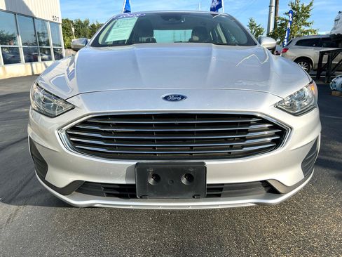Used 2019 Ford Fusion SE image 9