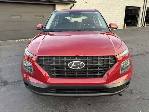 Used 2021 Hyundai Venue SE image 7