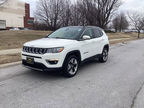 Used 2018 Jeep Compass Limited image 2