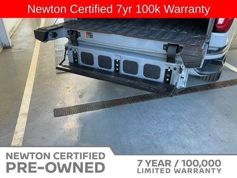 Used 2024 GMC Sierra 1500 AT4 w/ Technology Package AWD/4WD image 22