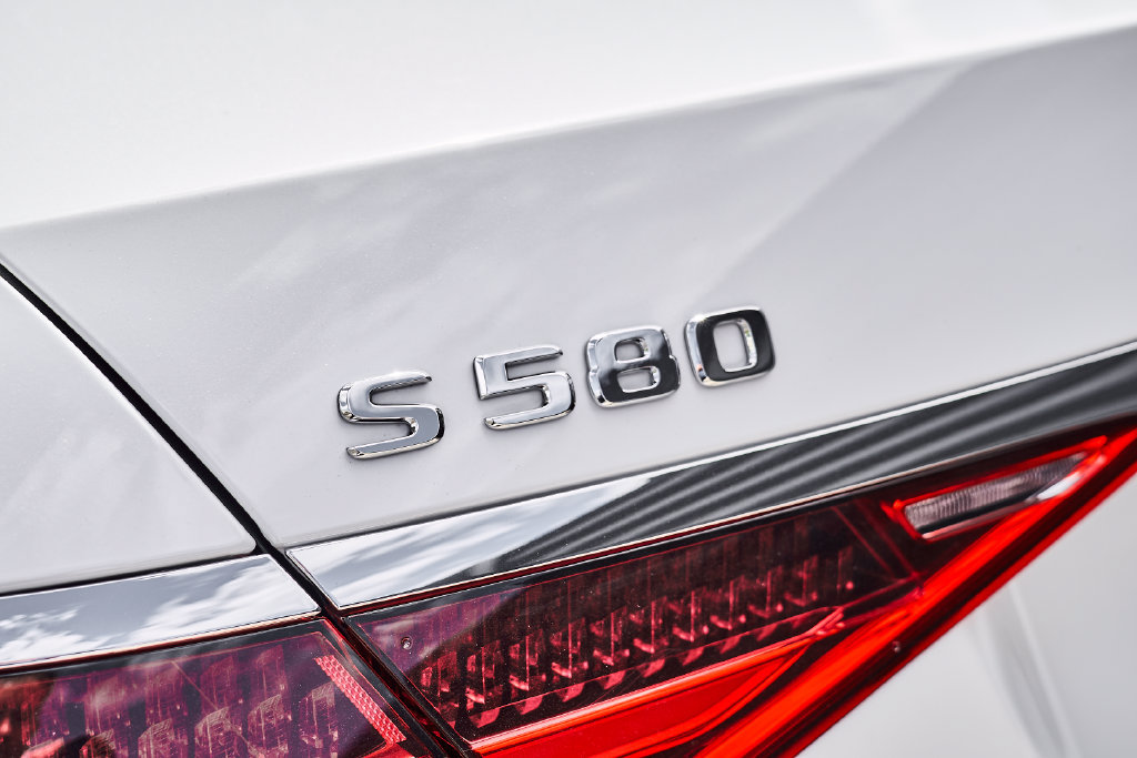 Used 2024 Mercedes-Benz S 580 4MATIC Sedan w/ AMG Line image 7