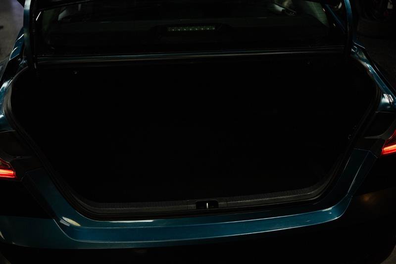 Used 2025 Toyota Camry LE FWD image 7