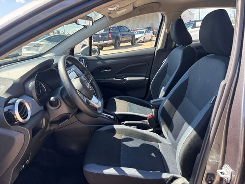 Used 2025 Nissan Versa SV FWD image 24