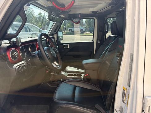 Used 2023 Jeep Gladiator Rubicon w/ LED Lighting Group AWD/4WD image 16