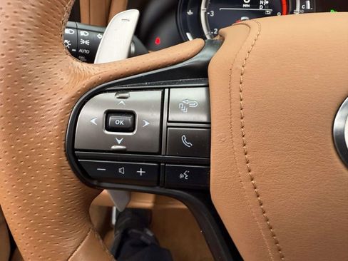 Used 2025 Lexus LC 500 Convertible image 23