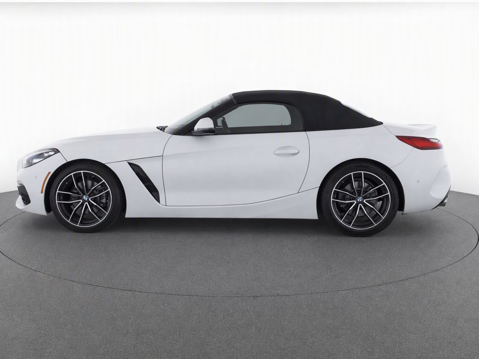 Used 2020 BMW Z4 sDrive30i RWD image 3