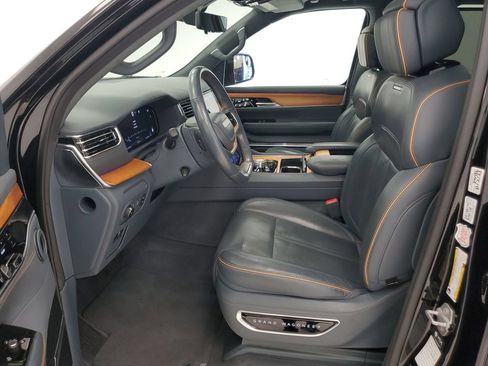 Used 2023 Jeep Grand Wagoneer Series II AWD/4WD image 12