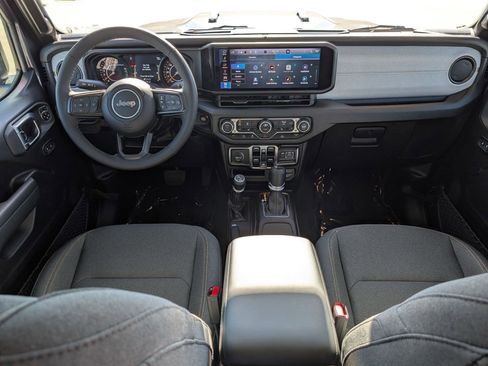 Used 2025 Jeep Gladiator Sport AWD/4WD image 25