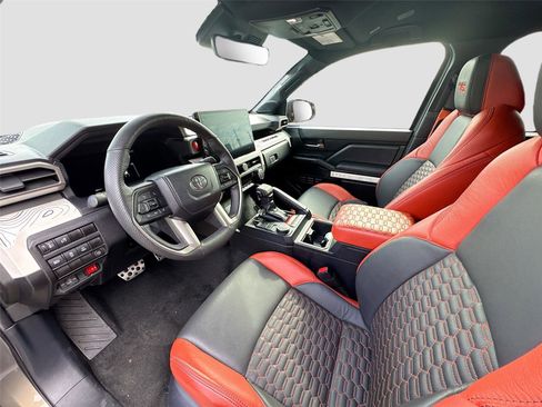 Used 2024 Toyota Tacoma TRD Sport w/ TRD Sport Upgrade Package image 15