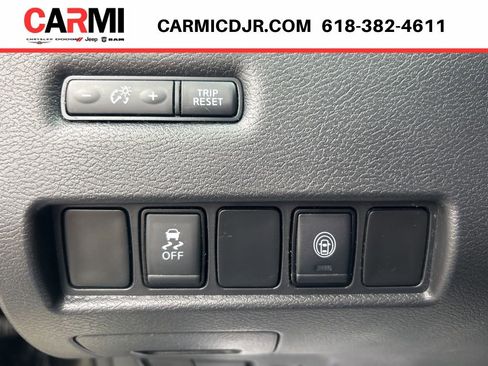 Used 2021 Nissan Murano SV FWD image 12