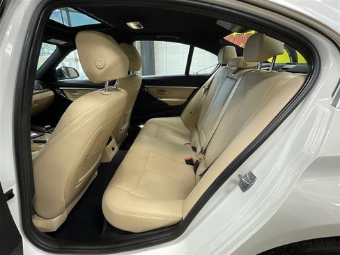 Used 2017 BMW 330i Sedan RWD image 14
