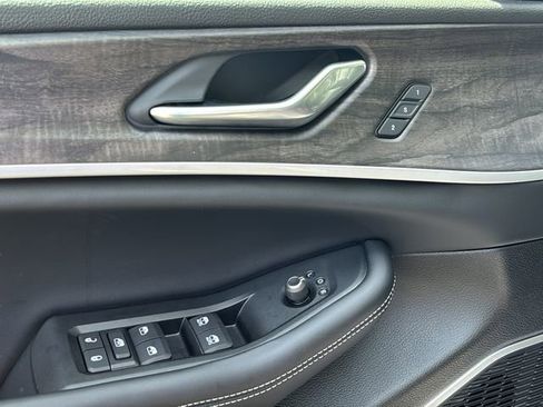 New 2026 Jeep Grand Cherokee L Limited AWD/4WD image 40