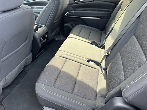 Used 2024 Chevrolet Traverse LS image 9