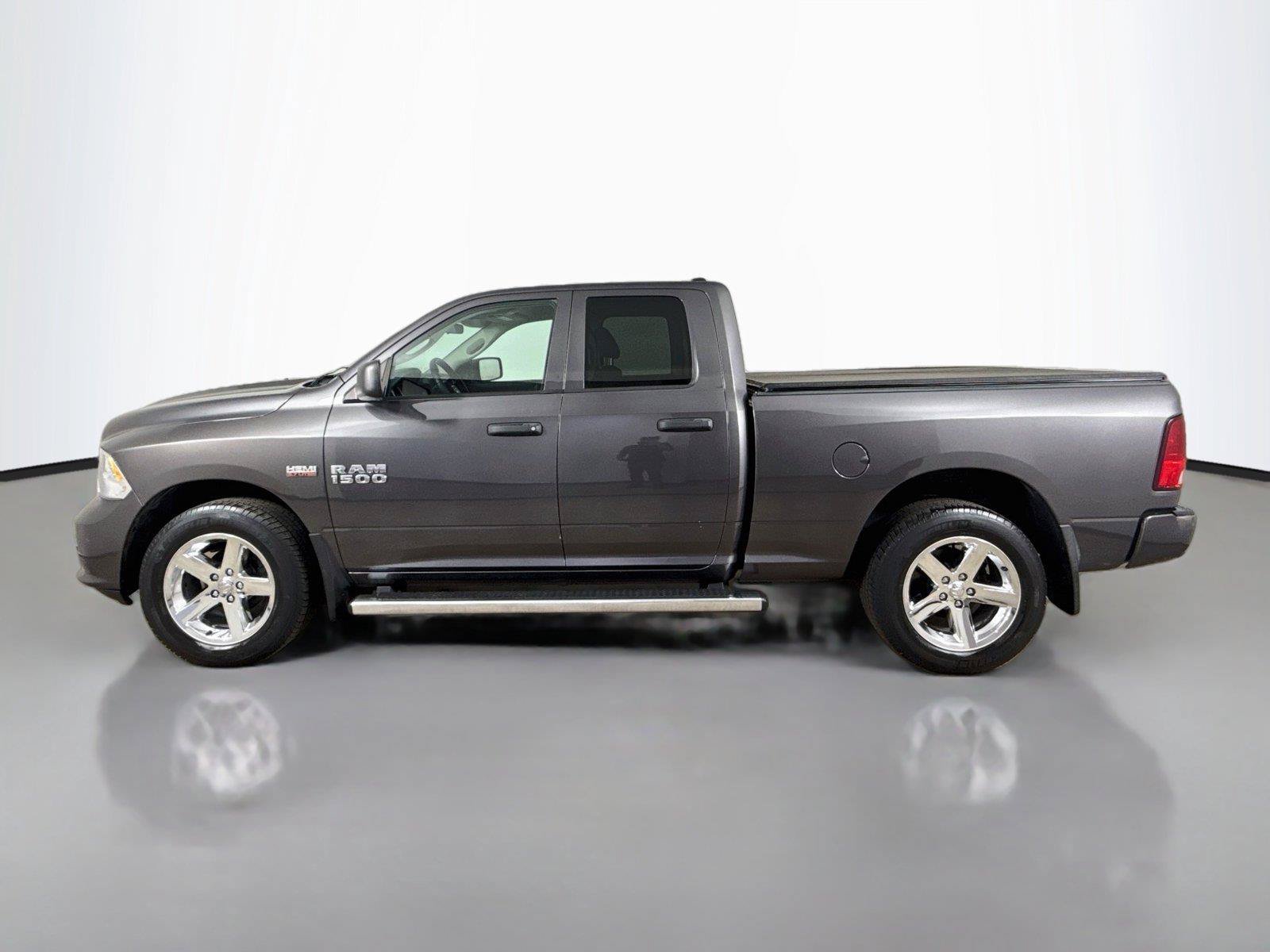 Used 2018 RAM 1500 Express w/ Express Value Package AWD/4WD image 7