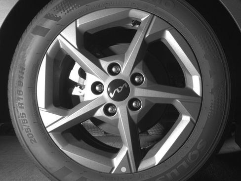 Used 2025 Kia K4 image 12