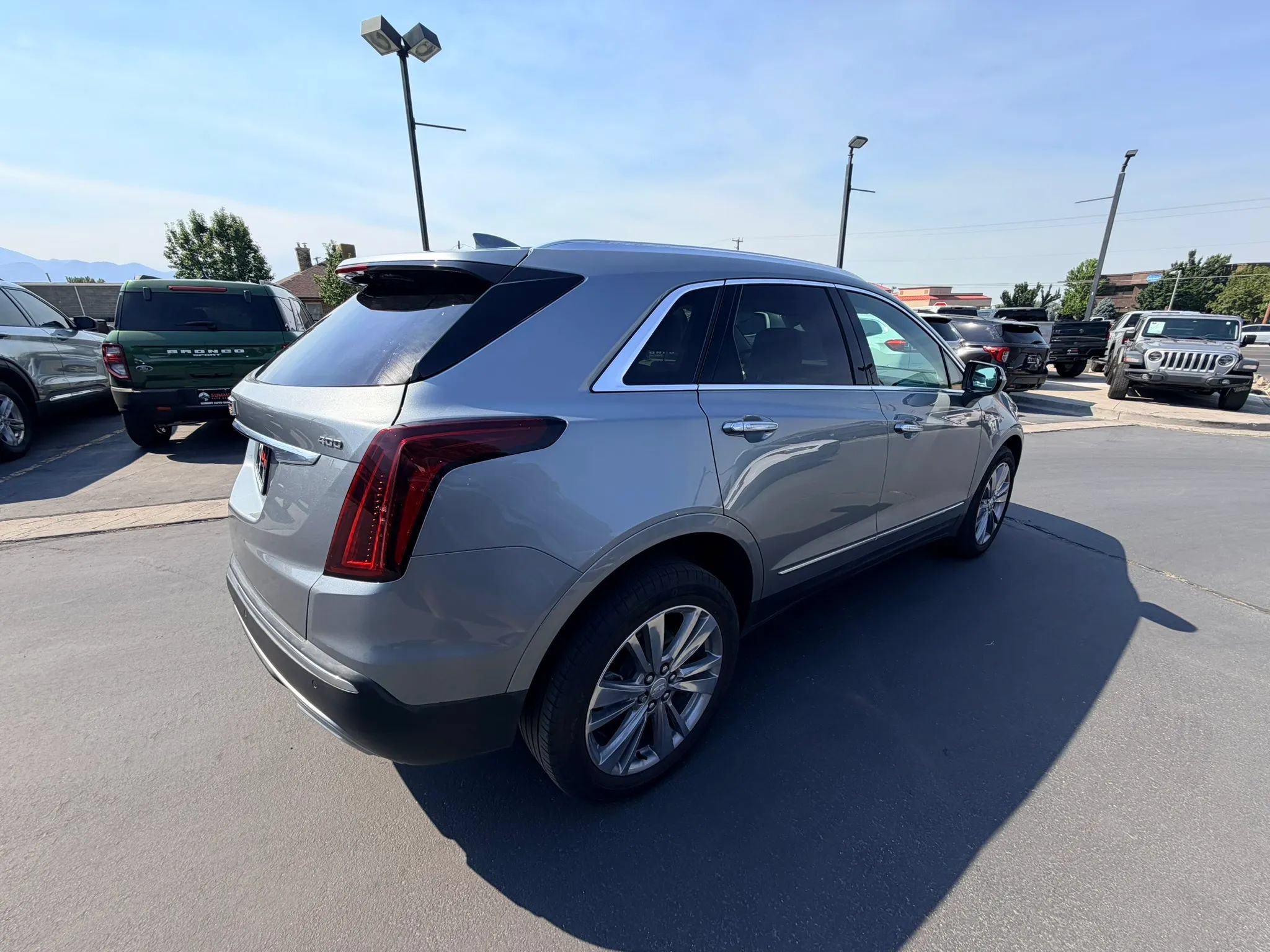 Used 2024 Cadillac XT5 Premium Luxury AWD/4WD image 4