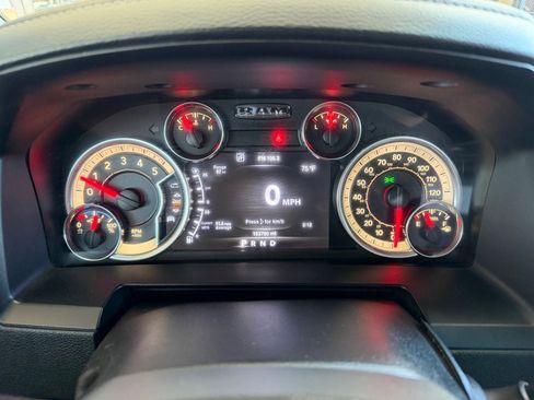 Used 2016 RAM 2500 Laramie AWD/4WD image 11