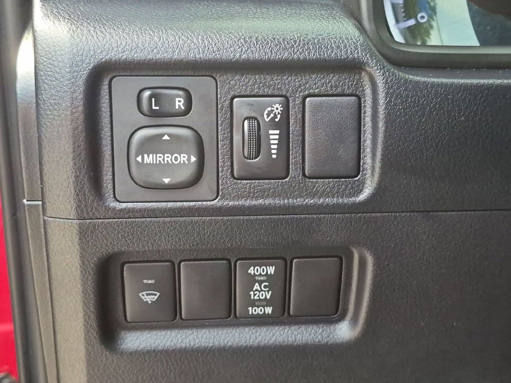 Used 2018 Toyota 4Runner SR5 Premium AWD/4WD image 19