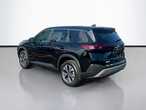 Used 2023 Nissan Rogue SV image 5