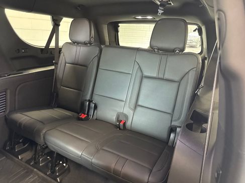 Used 2023 Chevrolet Suburban RST w/ Luxury Package AWD/4WD image 44
