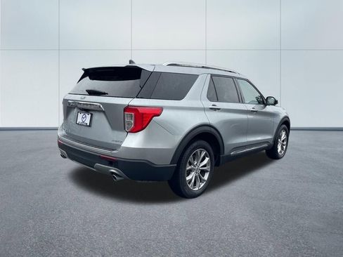 Used 2024 Ford Explorer Limited image 5