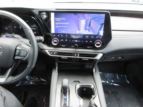 Used 2025 Lexus RX 350 w/ Convenience Package AWD/4WD image 38